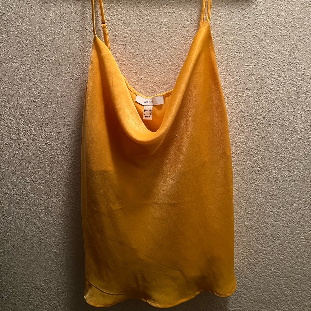 Metallic gold tank